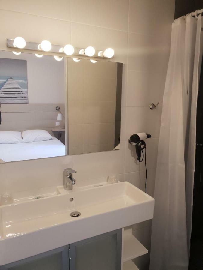 Hotel Cote et Lac Biscarrosse Buitenkant foto